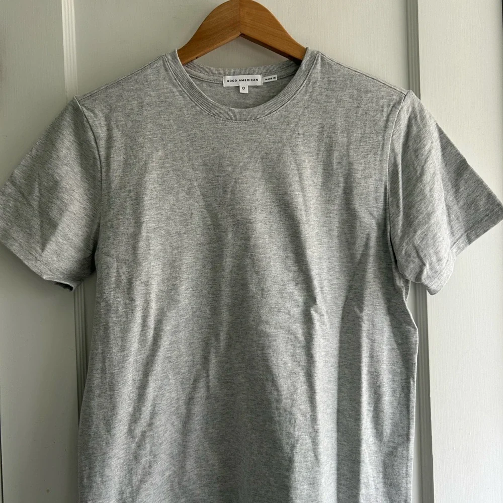 Good American Light Gray Short Sleeve Crew Neck Tee - Picture 1 of 3
